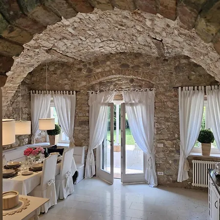 The Romantic Dependance In Luxury