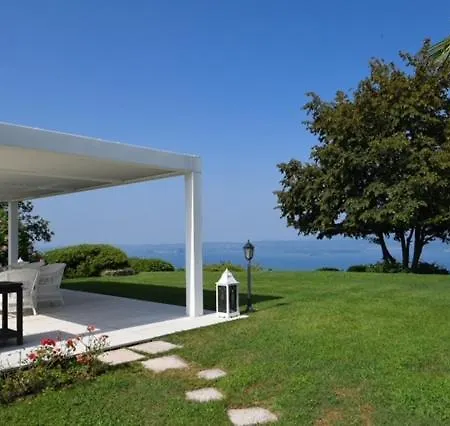 Holiday home The Romantic Dependance In Luxury