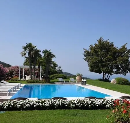 The Romantic Dependance In Luxury Holiday home Torri Del Benaco