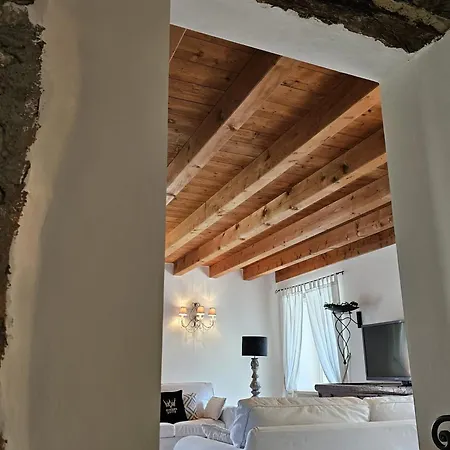 The Romantic Dependance In Luxury Holiday home Torri Del Benaco