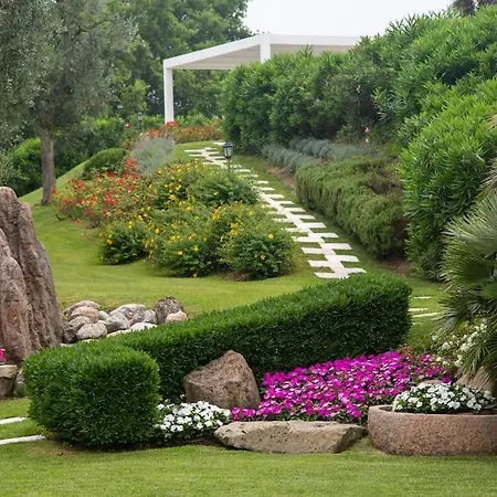 The Romantic Dependance In Luxury Torri Del Benaco