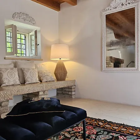 The Romantic Dependance In Luxury * Torri Del Benaco