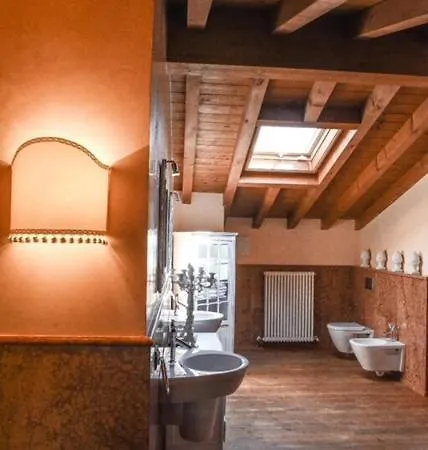 The Romantic Dependance In Luxury *
