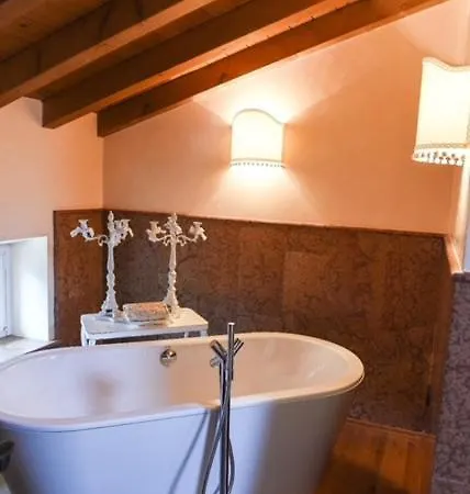 The Romantic Dependance In Luxury * Torri Del Benaco